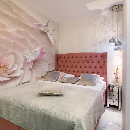 Apartment Beachfront Romilda Makarska