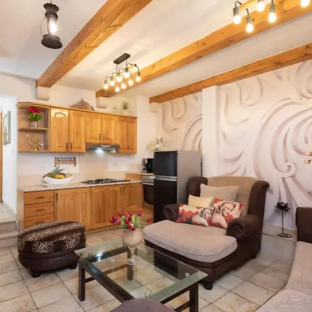 Beachfront Romilda Apartament